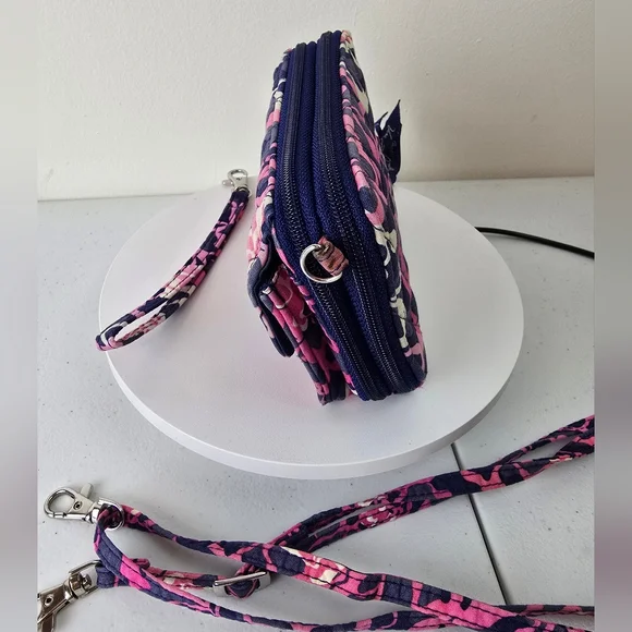 Vera Bradley Wallet Floral Pink & Blue Pre-Owned - Picture 6 of 11